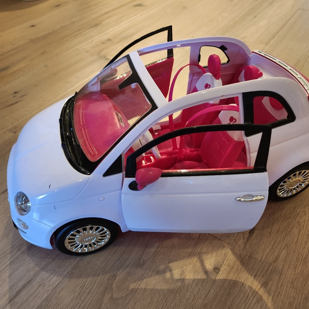 Barbie car with opening doors